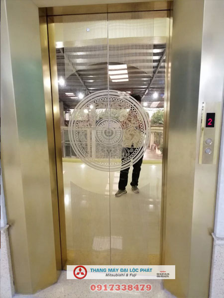 thang máy dành cho quán karaoke 3