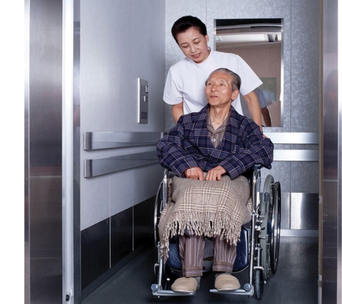 Kích thước cabin thang máy cho người dùng xe lăn