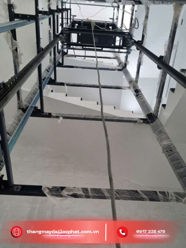 Hố PIT thang máy tải hàng trong nhà xưởng