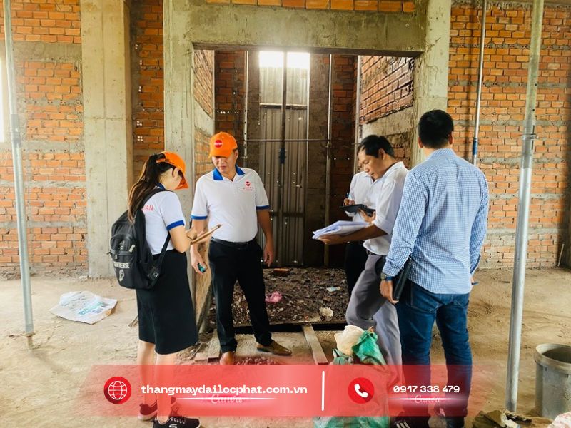 Khảo sát thang máy tải hàng cho nhà xưởng