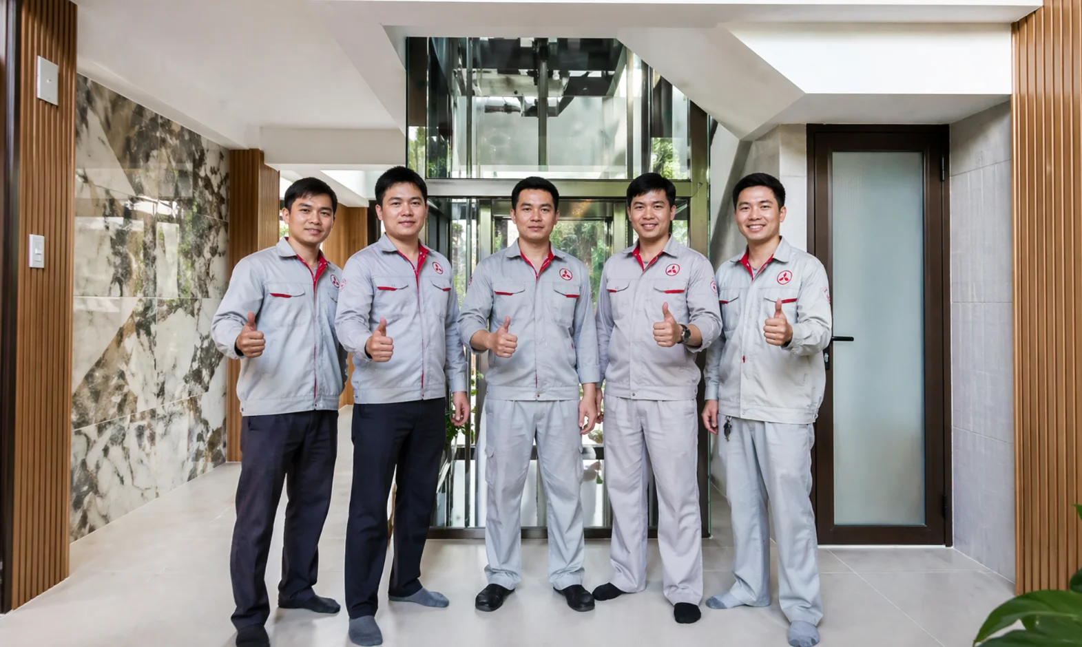 Đội ngũ kỹ sư thang máy Đại Lộc Phát 15 năm kinh nghiệm bàn giao công trình thang máy gia đình