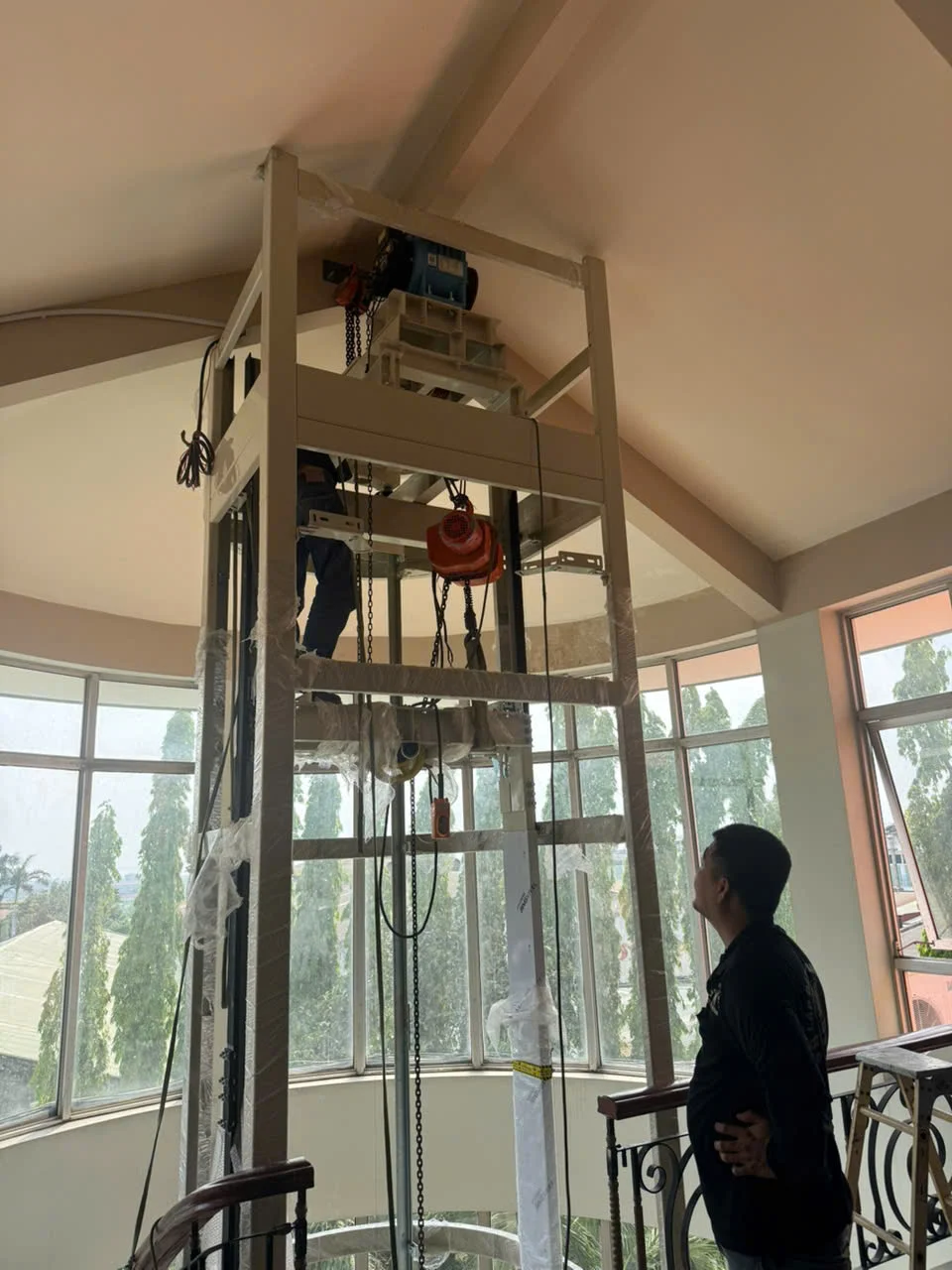 Đội ngũ kỹ sư Đại Lộc Phát đội ngũ kỹ sư đại lộc phát thi công dự án thang máy mitsubishi