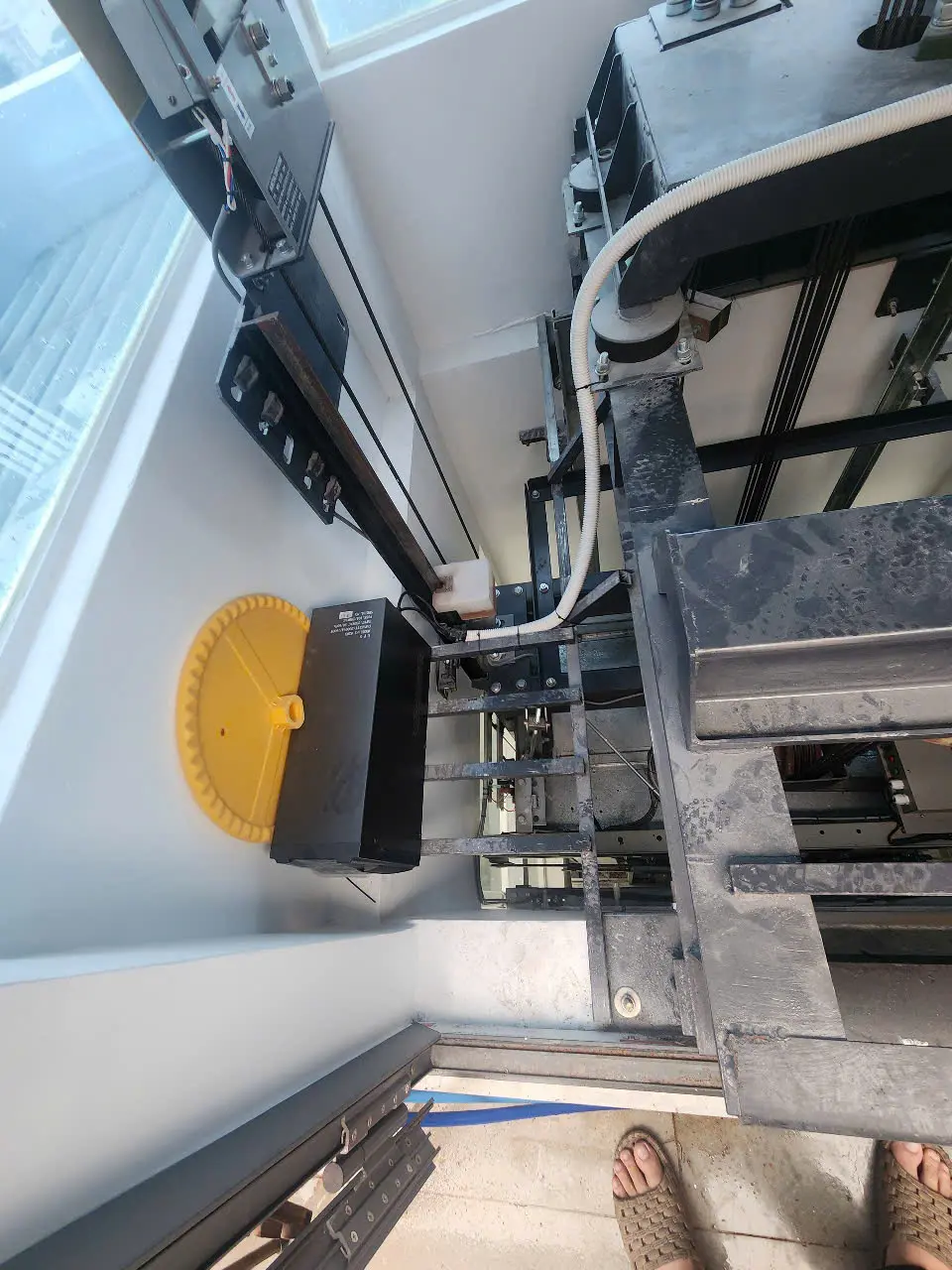 Máy kéo Mitsubishi không phòng máy PMSM động cơ nam châm vĩnh cửu tiết kiệm điện