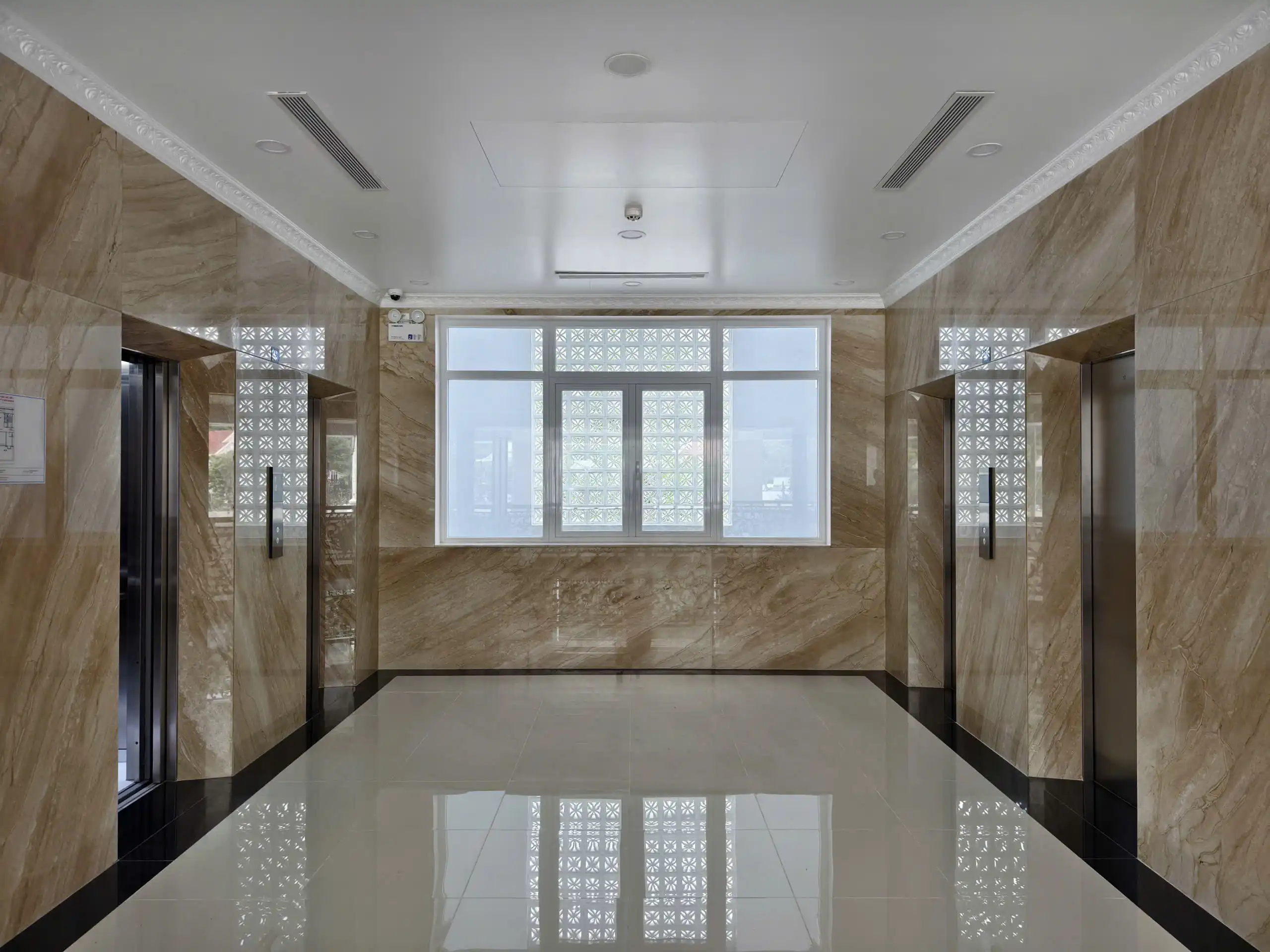 Thang Mitsubishi nhập khẩu Tà Pao thang máy nhập khẩu mitsubishi trung tâm thánh nữ tà pao bình thuận